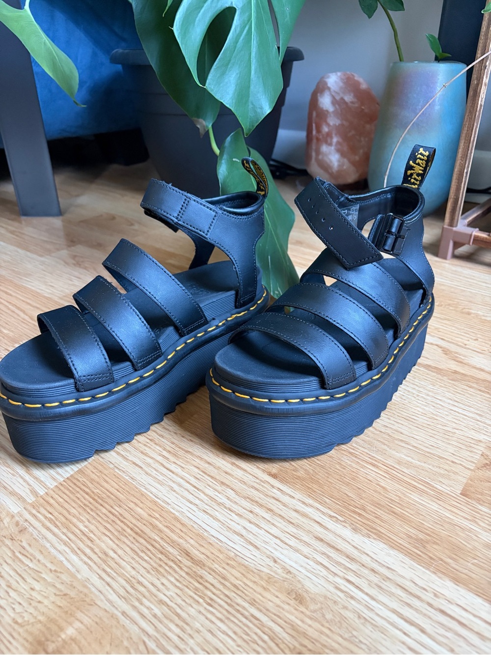 Dr. Martens Quad Blaire size 7
